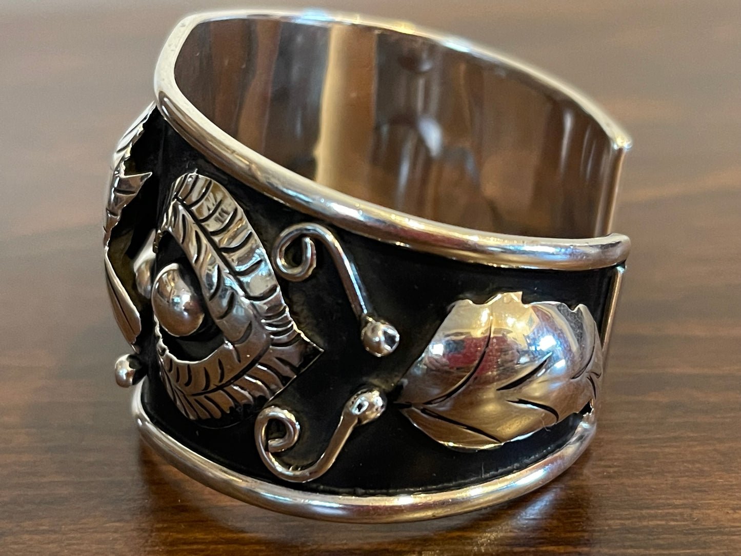 Dos Palomas Cuff