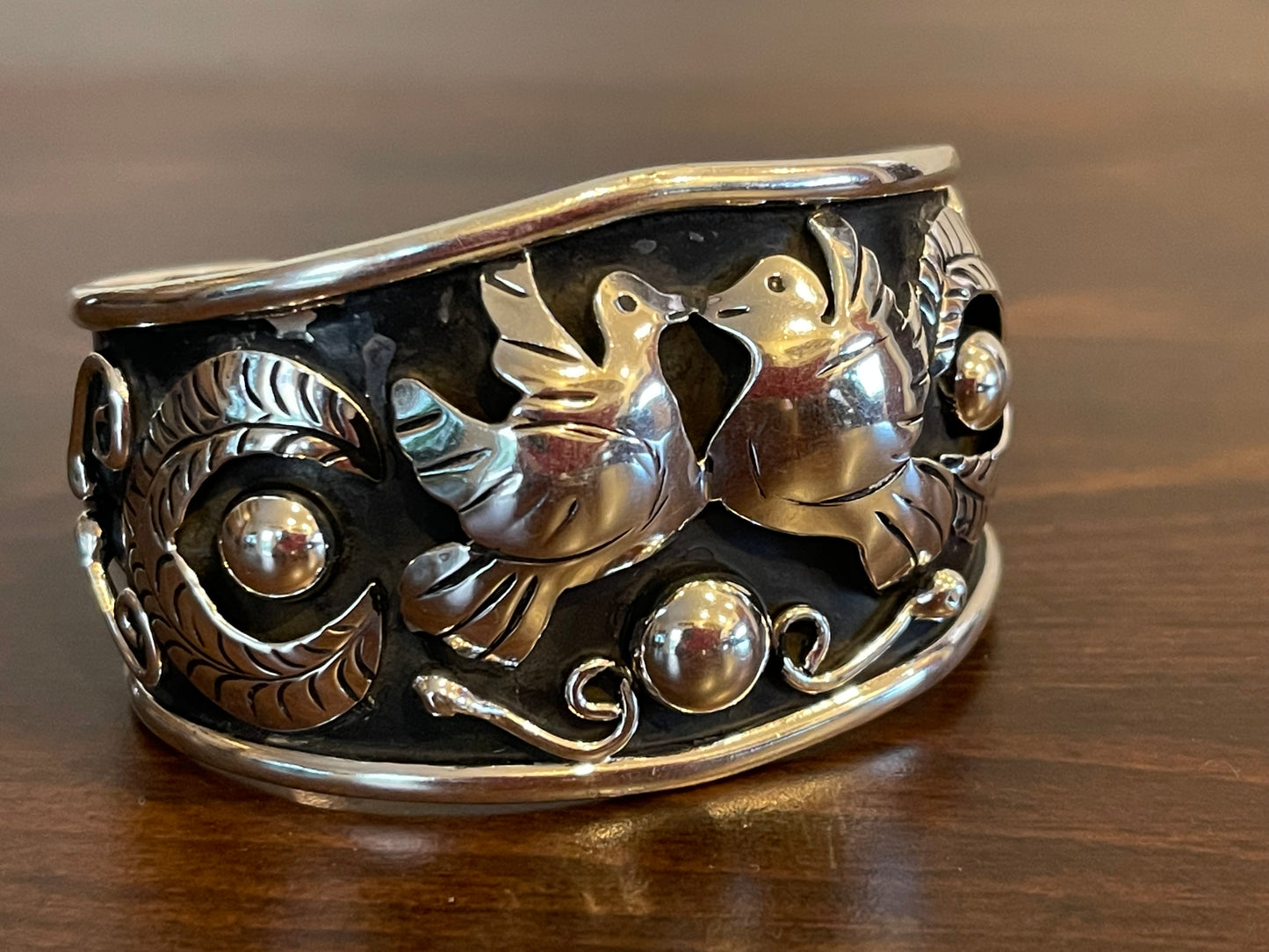 Dos Palomas Cuff